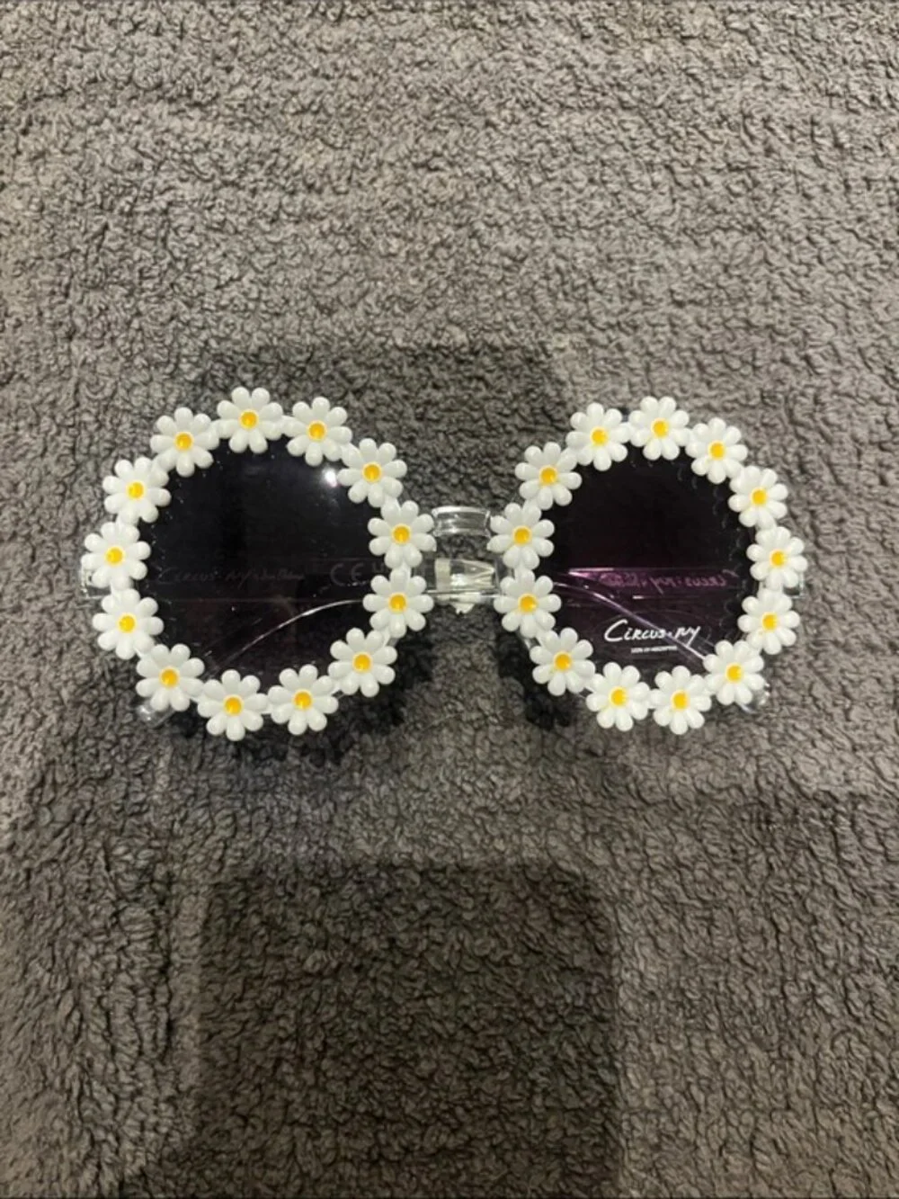 Circus NY by Sam Edelman Women's CC346 Daisy Flower Round Sunglasses with UV400